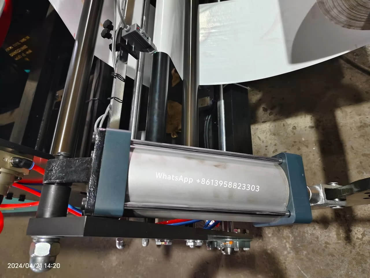 Máquina para fabricar bolsas con sellado central para laminación de bolsas alimentos y café MJ-350-B