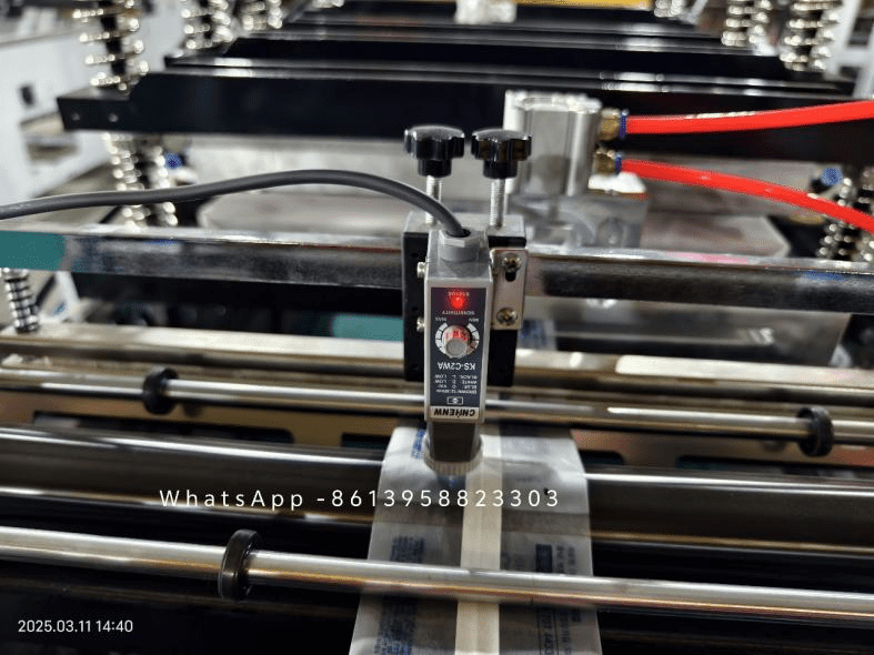 Máquina para fabricar bolsas de tiras de papel para centros de esterilización MJ-350-C