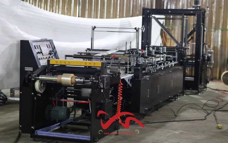 Máquina para fabricar bolsas - Sellado de tres lados SBF 500