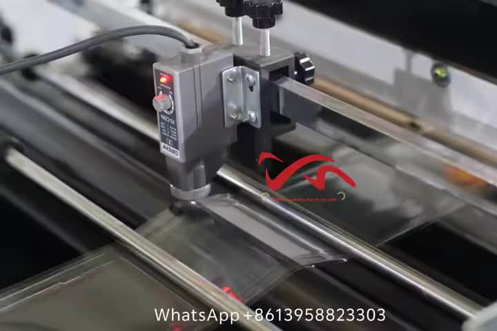 Máquina para fabricar bolsas - Sellado de tres lados SBF 500
