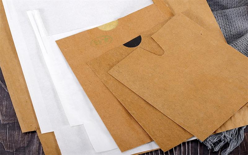 Máquina para fabricar bolsas de papel protectoras para uva y mango