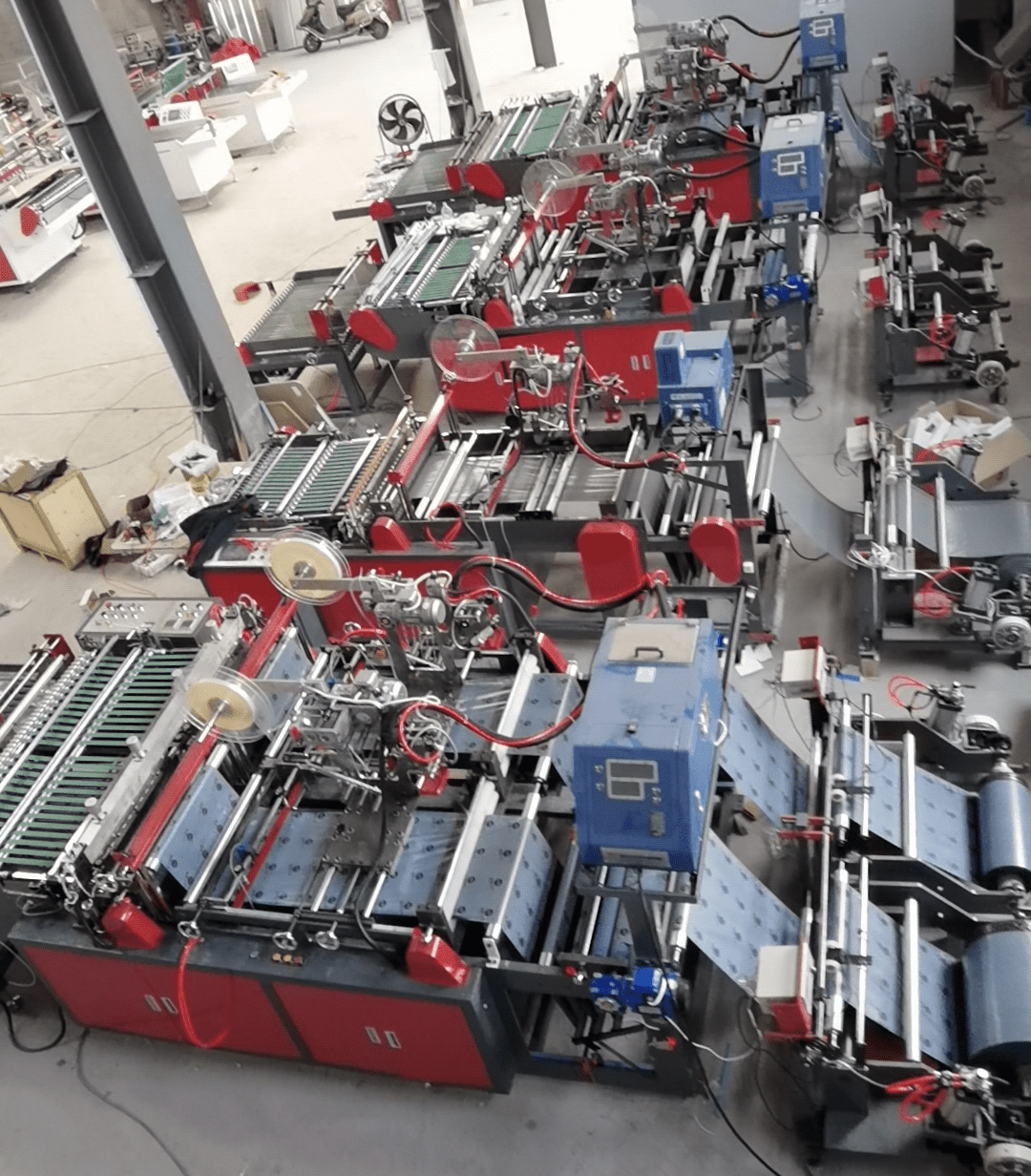 Máquina para fabricar bolsas compostables de PE Express de doble canal con cinta adhesiva