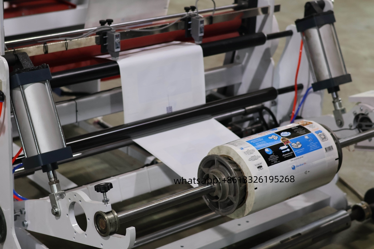 Máquina para fabricar bolsas con sello central y solapado: solución servo de alta velocidad